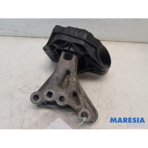 Peugeot - 208 - Engine mount