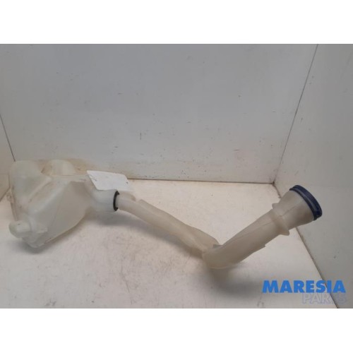 Peugeot - 208 - Front windscreen washer reservoir