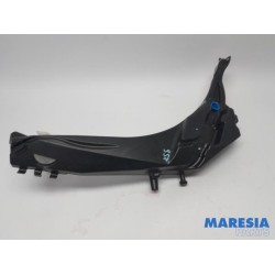 Peugeot - 308 - Front windscreen washer reservoir