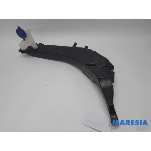 Peugeot - 308 - Front windscreen washer reservoir