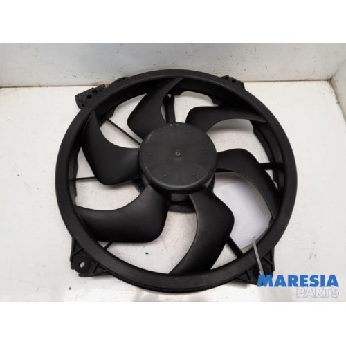 Citroen - C4 Grand Picasso - Fan motor