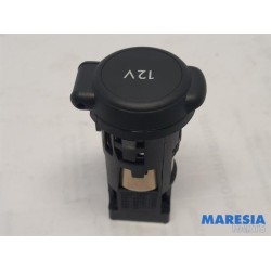 Peugeot - 308 - 12 volt connection