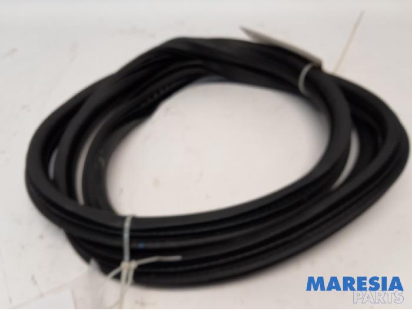 Citroen - C4 Grand Picasso - Rear door seal 4-door, right