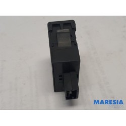 Peugeot - 308 - AIH headlight switch