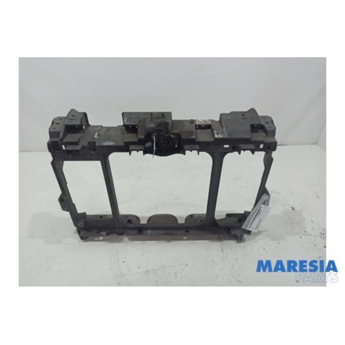 Peugeot - 508 - Front panel