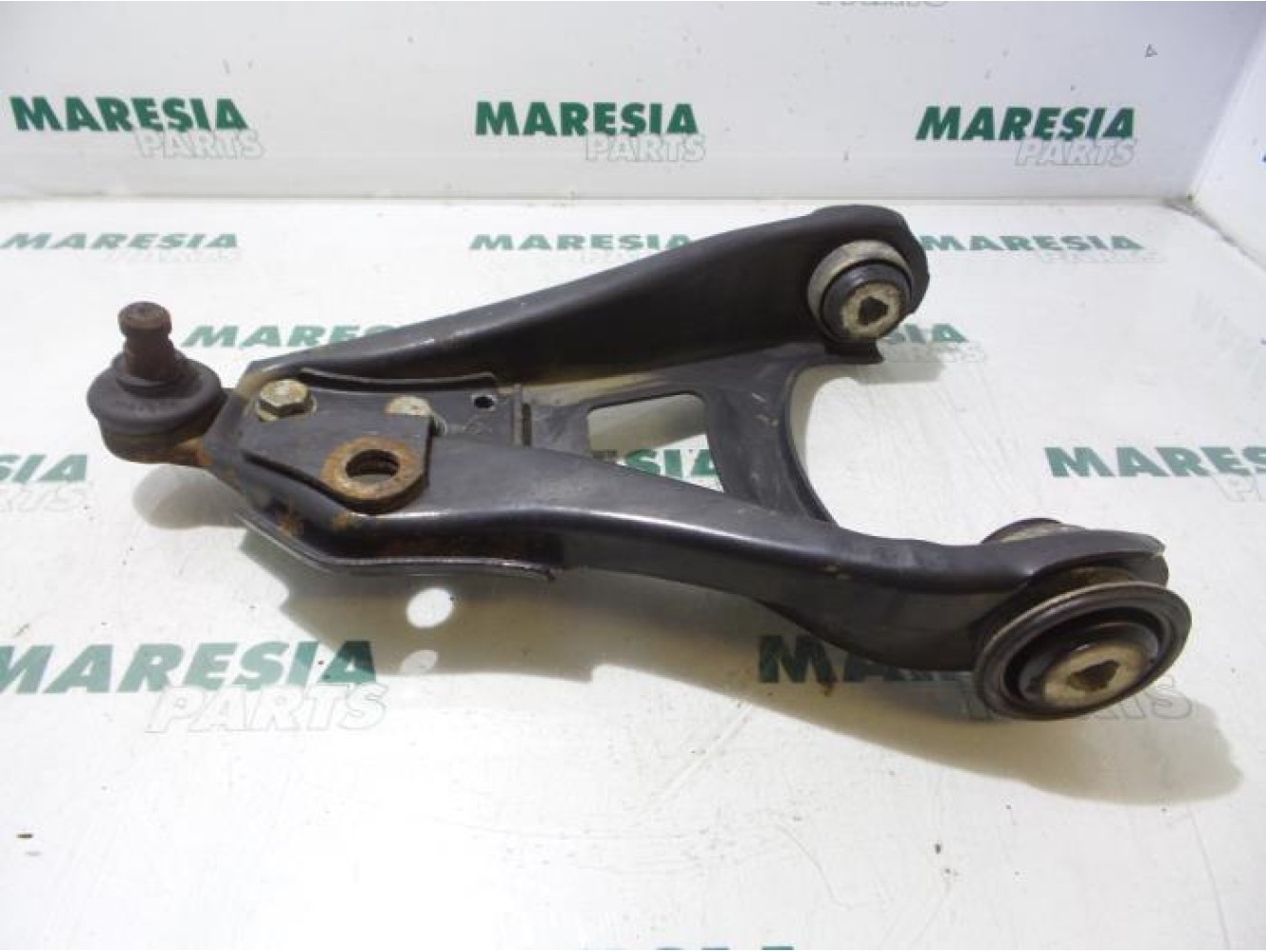 Renault - Kangoo - Front lower wishbone, left