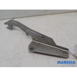 Renault - Kangoo - Bonnet Hinge