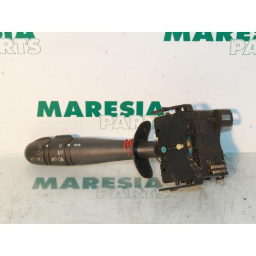 Renault - Trafic - Indicator switch