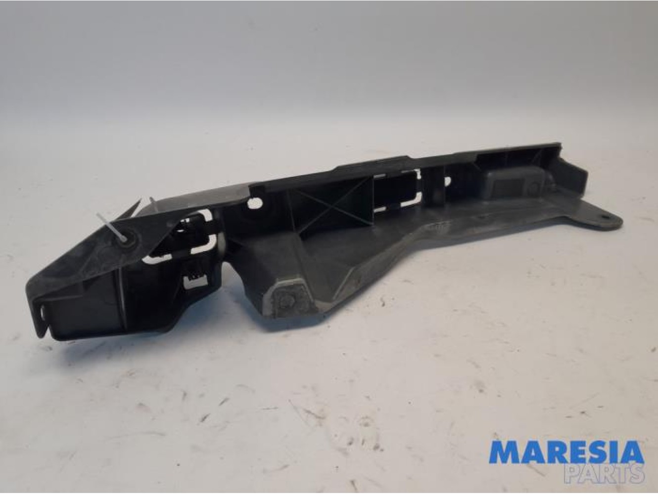 Renault - Kangoo - Front bumper, left-side component