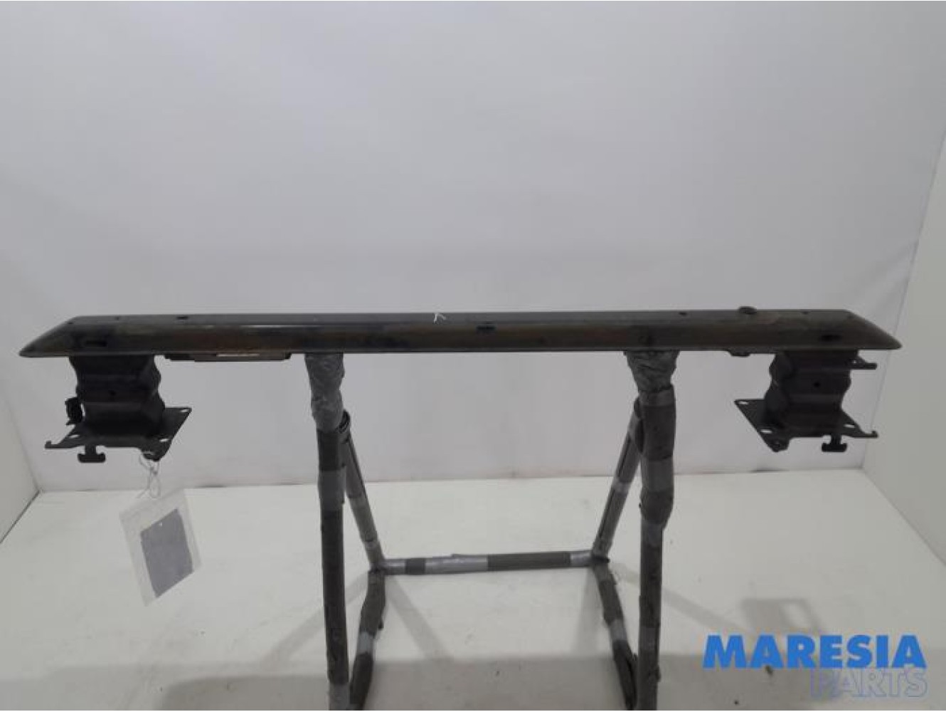Peugeot - 307 - Front bumper frame