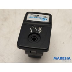 Fiat - 500 - AUX / USB connection