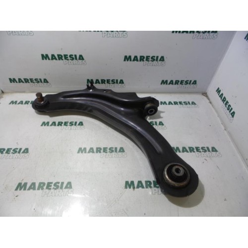 Renault - Megane - Front lower wishbone, left