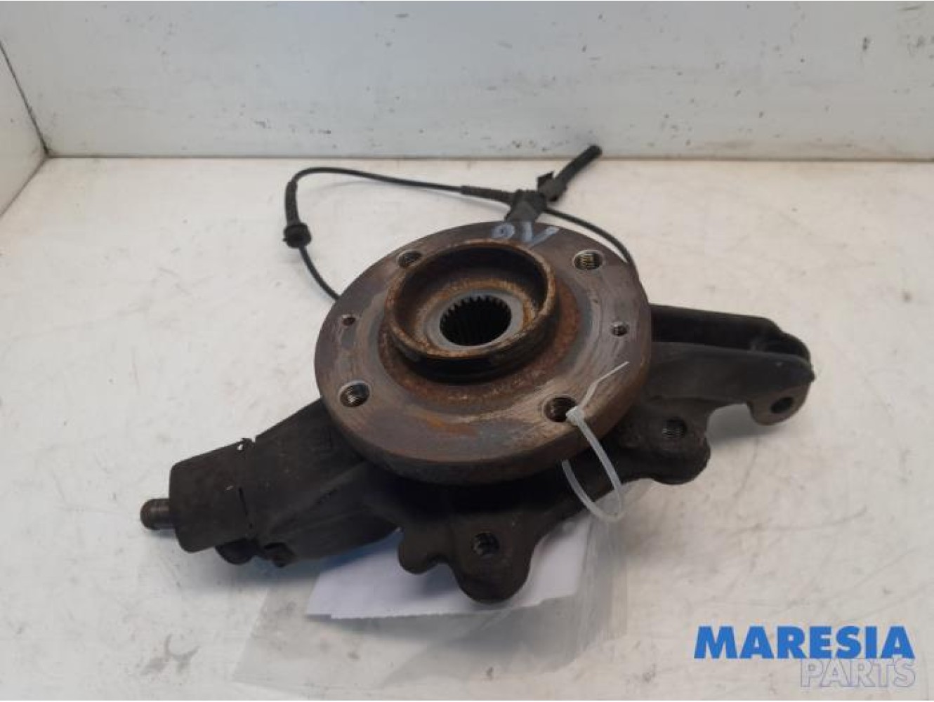 Peugeot - 3008 - Knuckle, front right