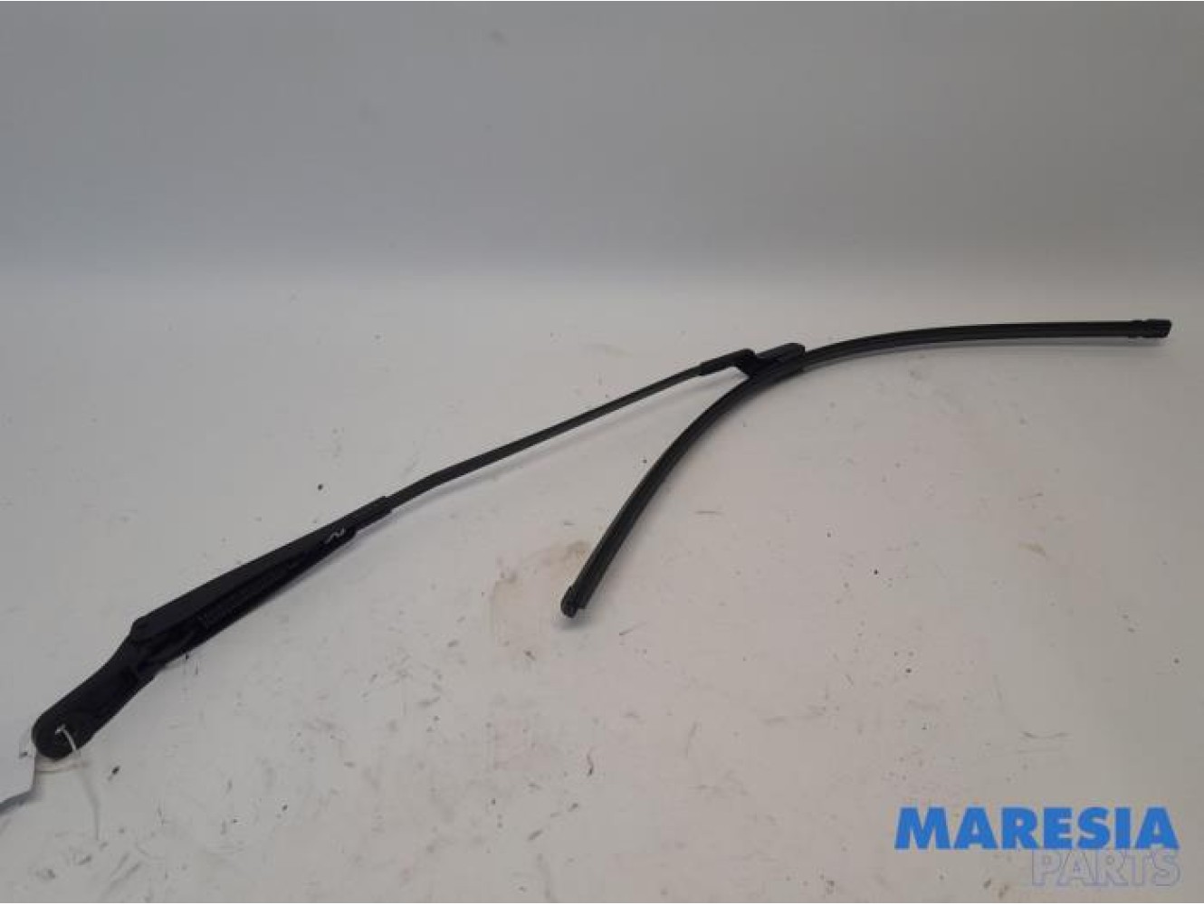 Peugeot - 3008 - Front wiper arm