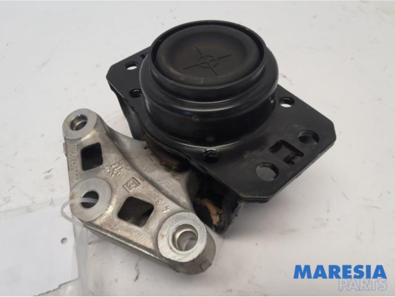 Peugeot - 3008 - Engine mount