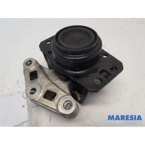 Peugeot - 3008 - Engine mount