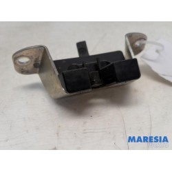 Citroen - C1 - Tailgate lock mechanism