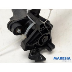 Citroen - C1 - Tailgate lock mechanism