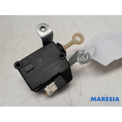 Citroen - C1 - Tailgate motor
