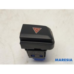 Peugeot - 208 - Panic lighting switch