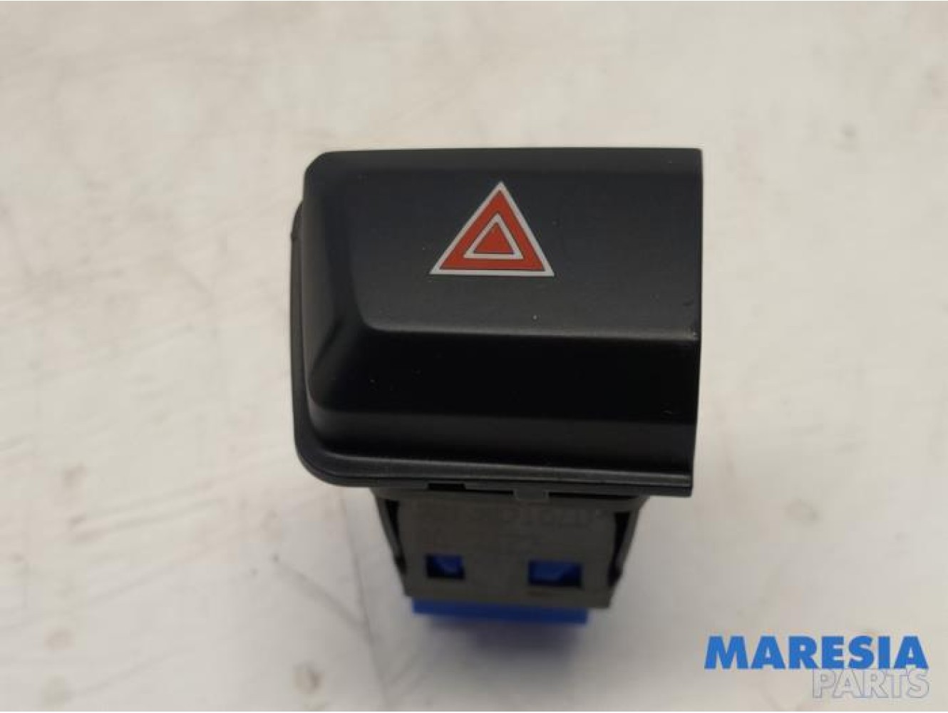 Peugeot - 208 - Panic lighting switch