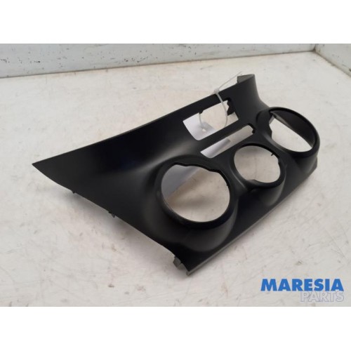 Peugeot - 208 - Dashboard part