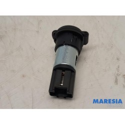Peugeot - 208 - 12 Volt aansluiting