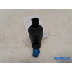 Peugeot - 208 - Scheibensprüherpumpe vorne
