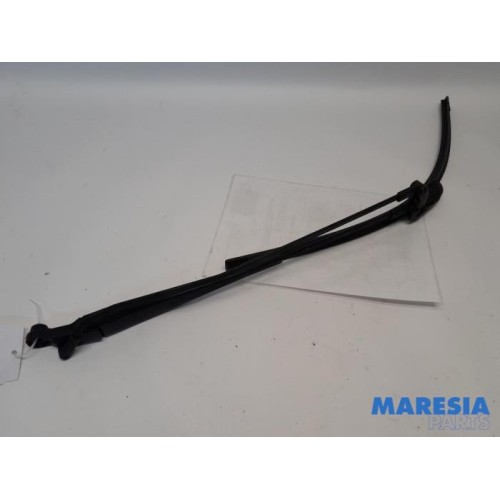 Citroen - C1 - Front wiper arm