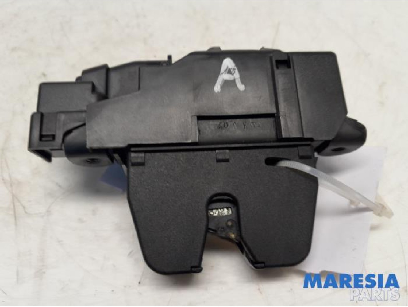 Peugeot - 508 - Tailgate lock mechanism