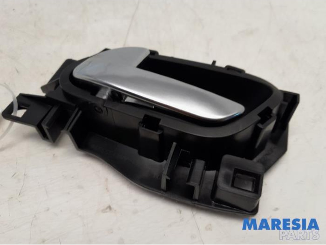 Peugeot - 208 - Door handle 4-door, front left