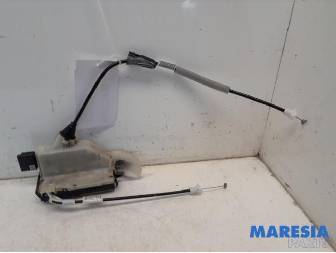 Peugeot - 208 - Door lock mechanism 4-door, front left