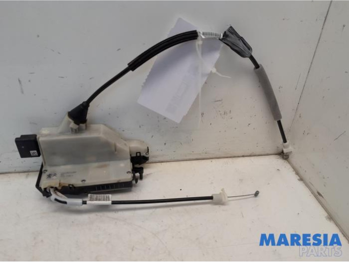 Peugeot - 208 - Rear door lock mechanism 4-door, left