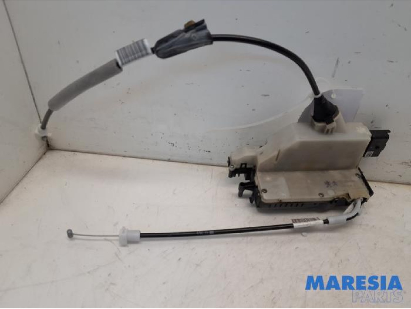Peugeot - 208 - Front door lock mechanism 4-door, right