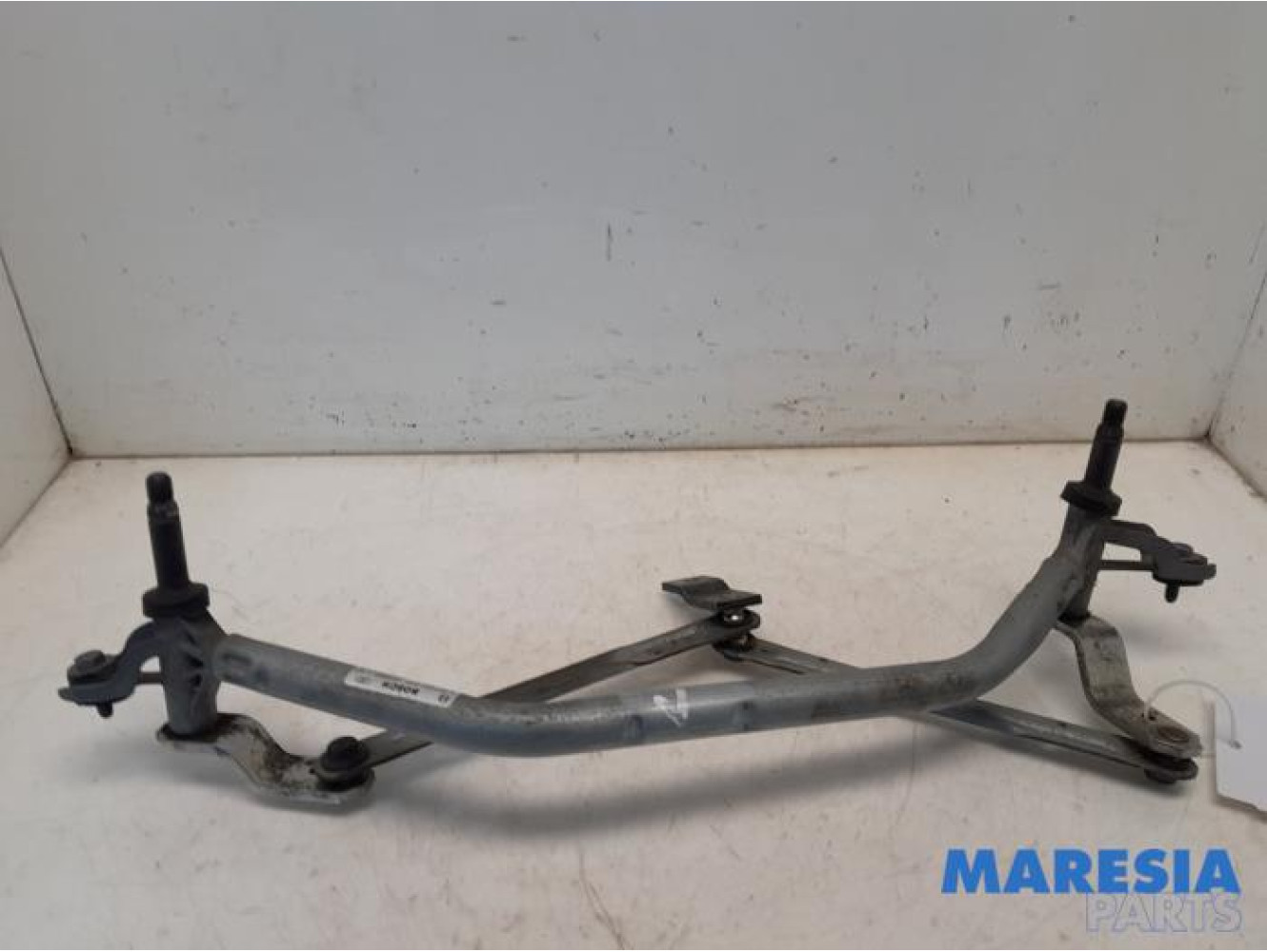 Peugeot - 208 - Wiper mechanism