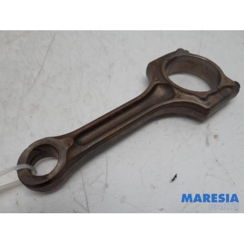 Citroen - C4 Picasso - Connecting rod