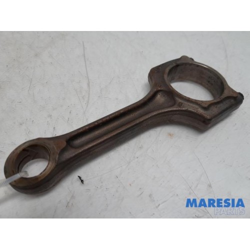 Citroen - C4 Picasso - Connecting rod