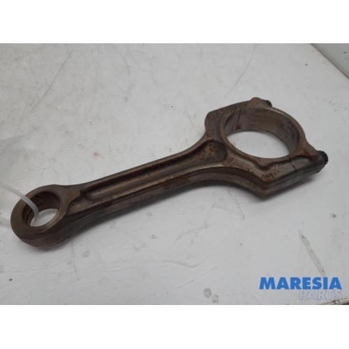 Citroen - C4 Picasso - Connecting rod