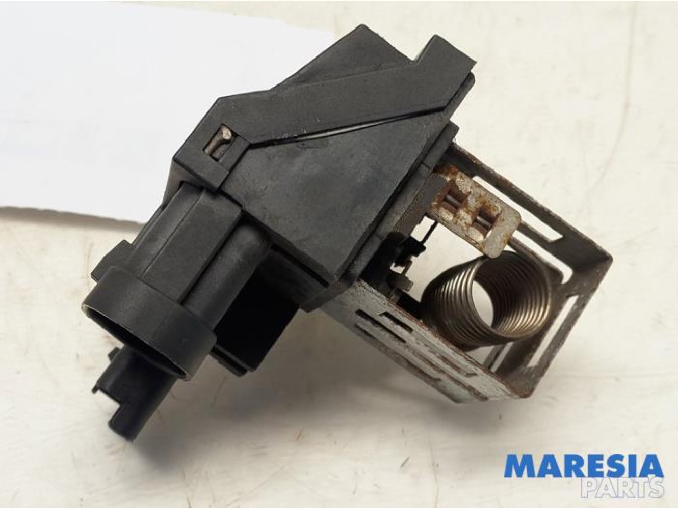 Peugeot - 208 - Cooling fan resistor
