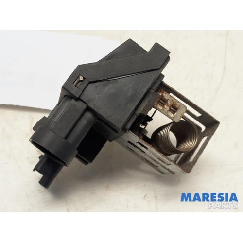 Peugeot - 208 - Cooling fan resistor