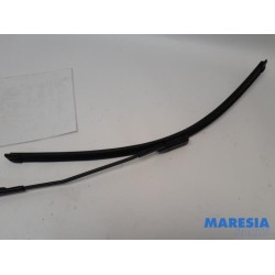 Peugeot - 208 - Front wiper arm