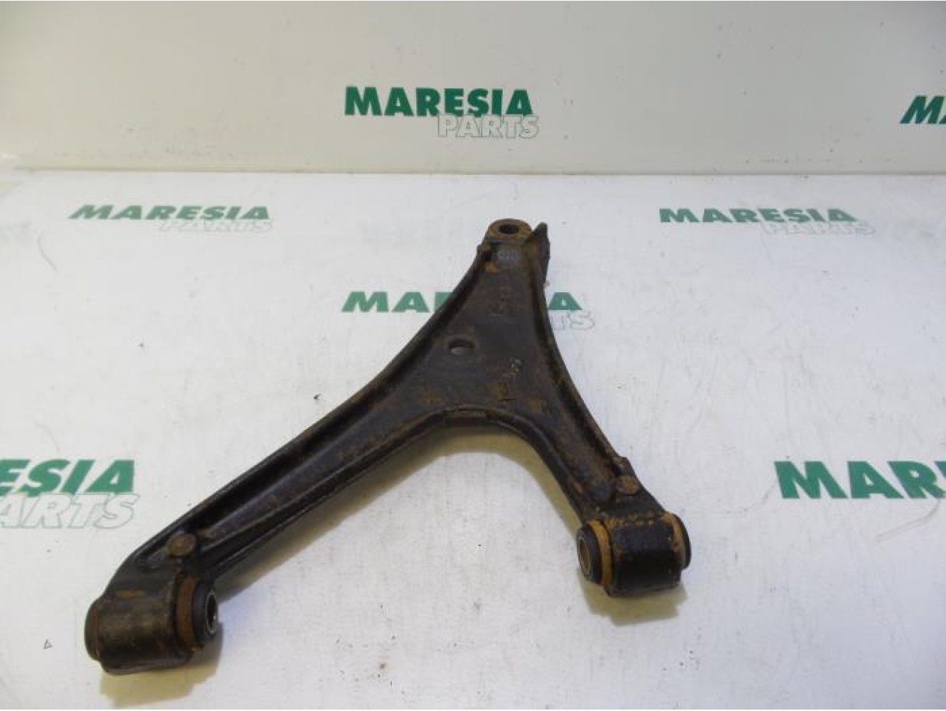 Renault - Trafic - Front lower wishbone, right
