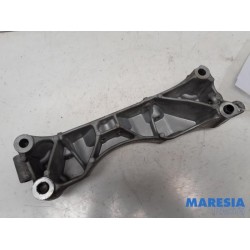 Citroen - C4 Picasso - Engine mount