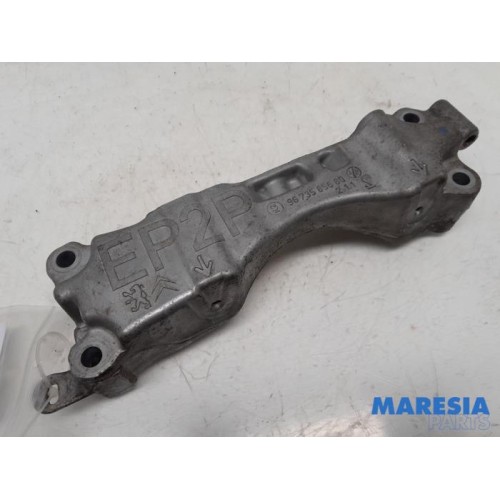 Citroen - C4 Picasso - Engine mount