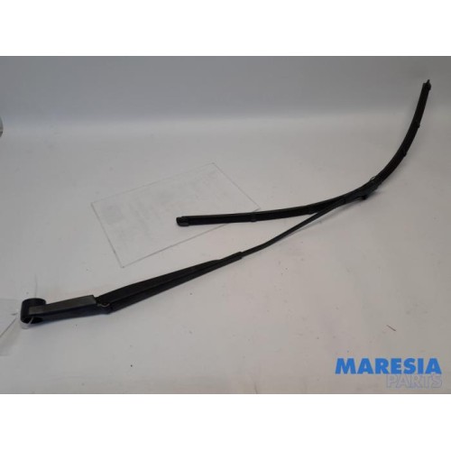 Citroen - C4 Grand Picasso - Front wiper arm
