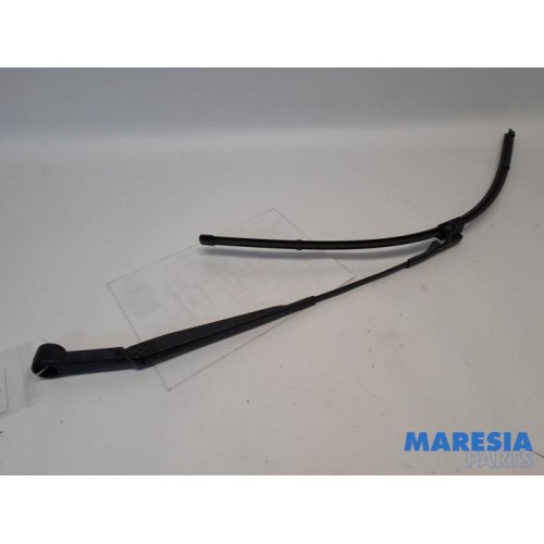 Citroen - C4 Grand Picasso - Front wiper arm
