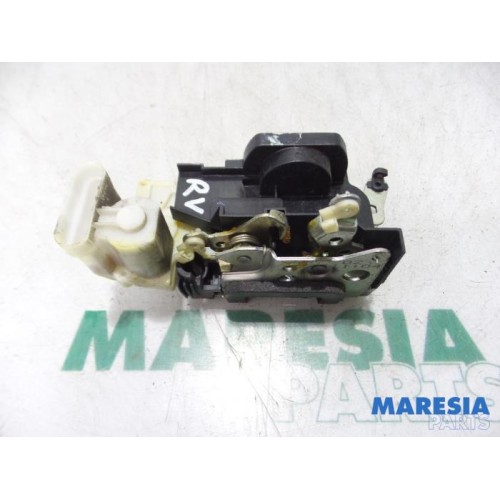 Fiat - Punto - Door lock mechanism 2-door, right