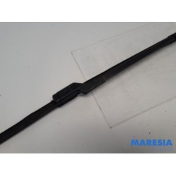 Peugeot - 508 - Front wiper arm