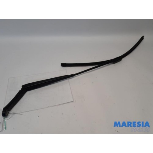 Peugeot - 508 - Front wiper arm