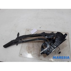 Peugeot - 307 - Convertible top hinge